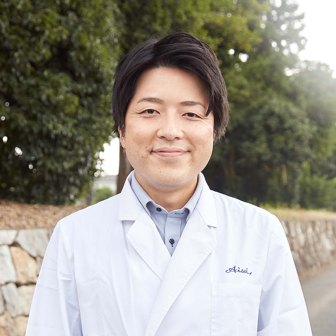 板倉 由樹人