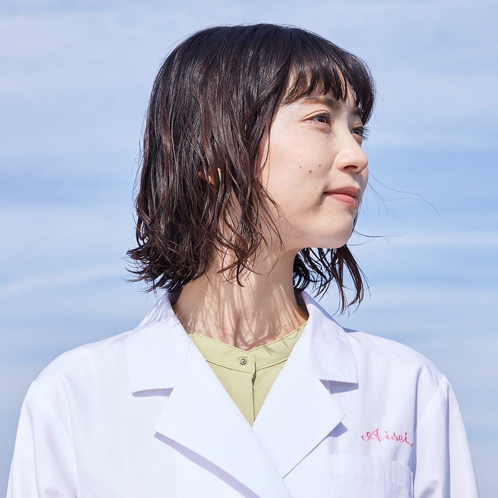 尾形 由佳