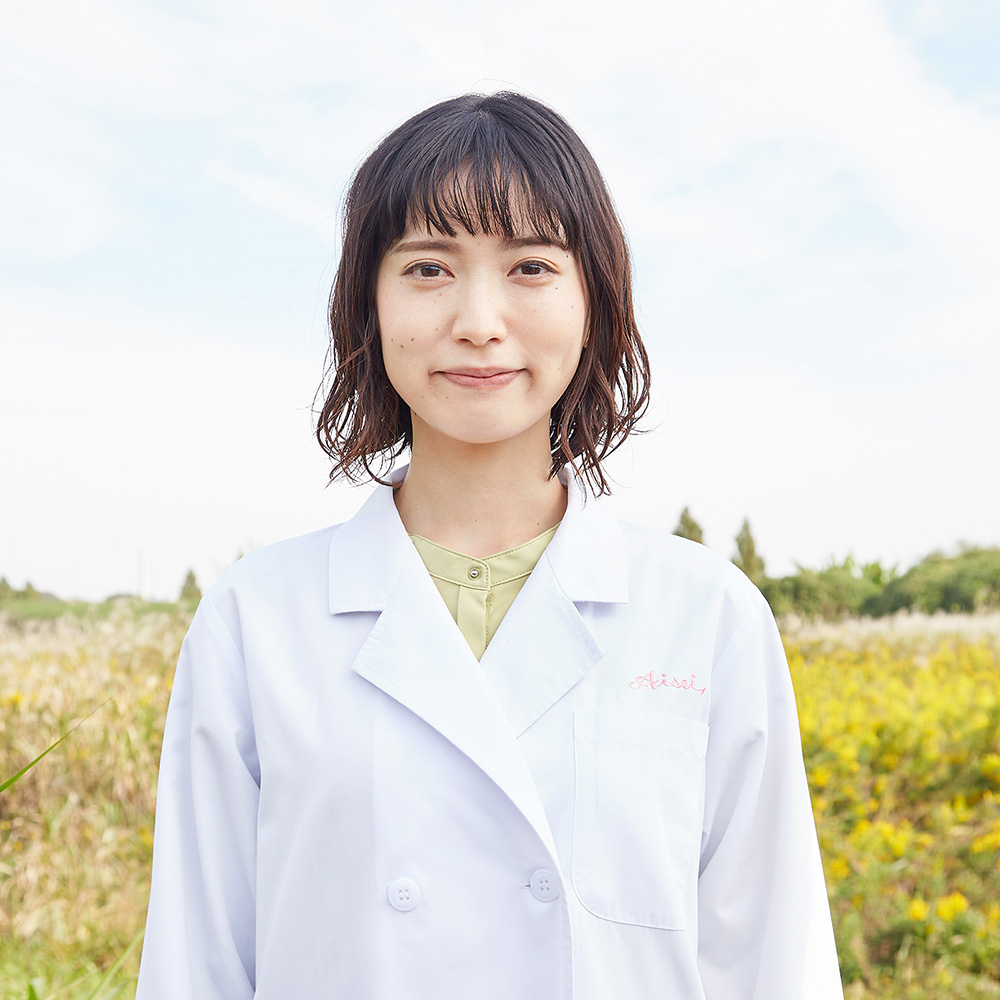 尾形 由佳