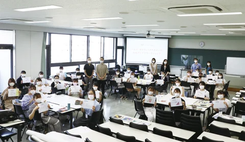 昭和女子大学ワークショップの様子