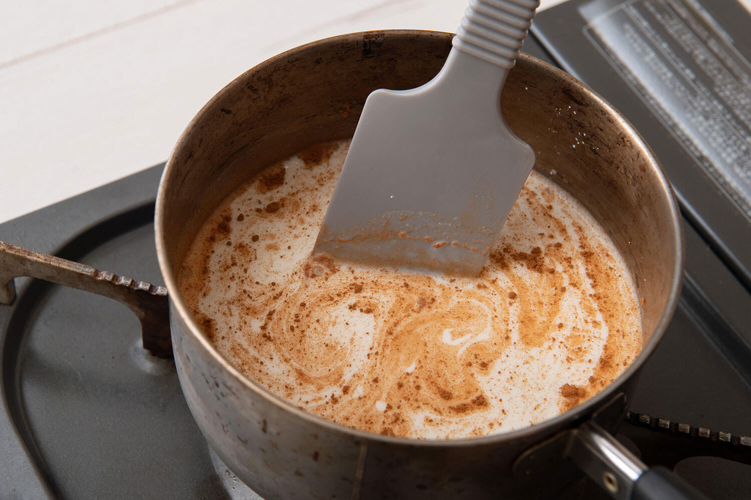 series-indocurryko-recipe-cardamom-cut2-3