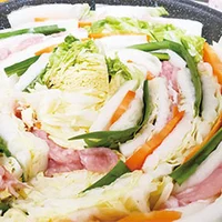 野菜たっぷり! 4色ミルフィーユ鍋