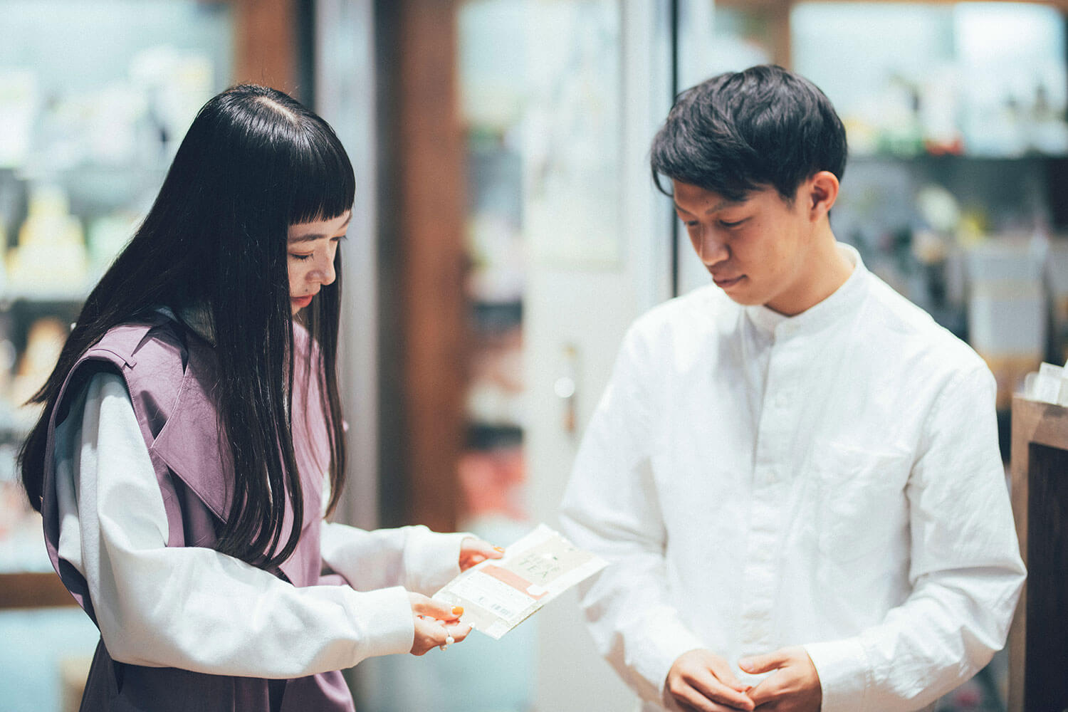 市川渚とアロマを学ぶ。頭痛が和らぐ香りの種類とは