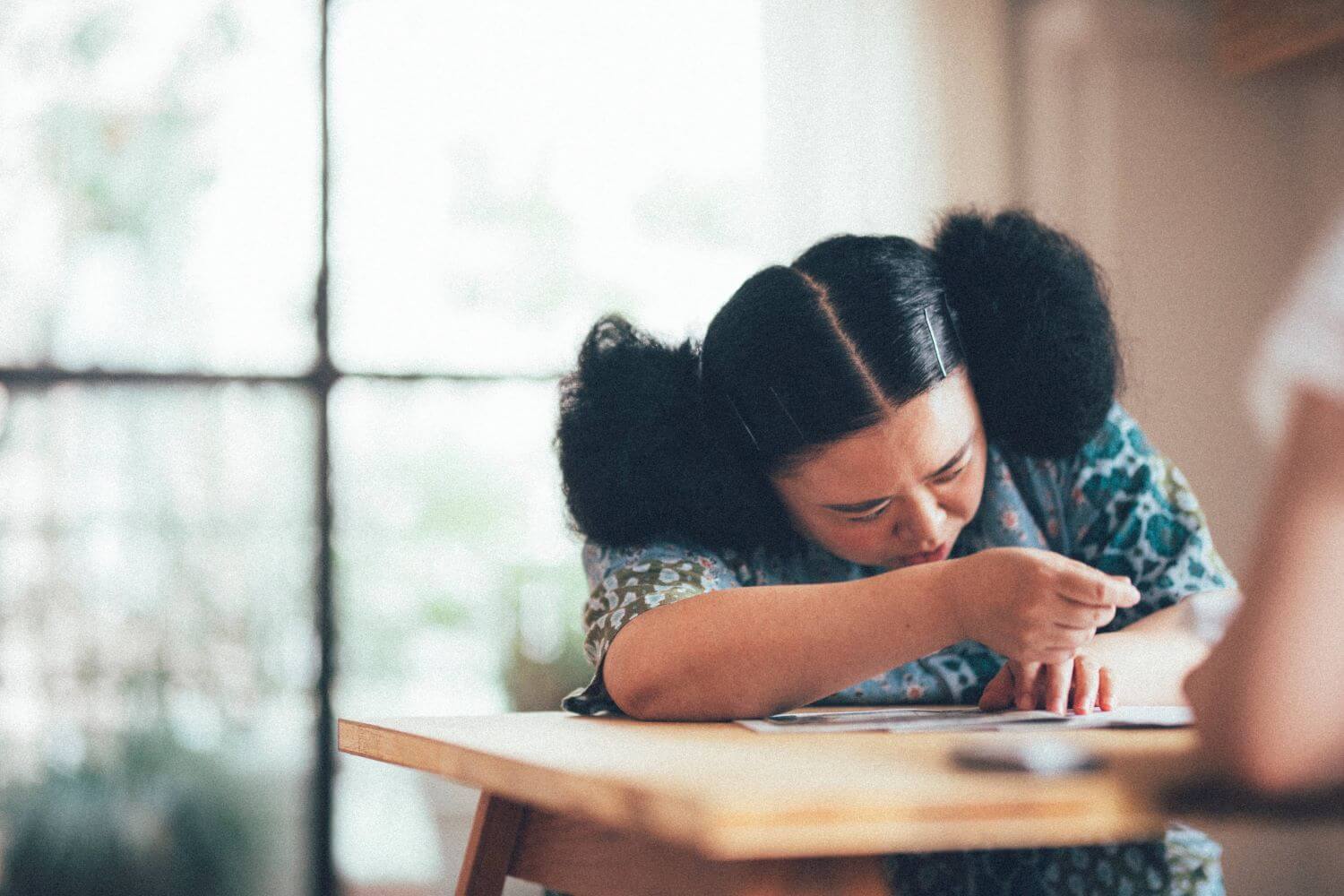 ニッチェ江上も秋バテ予備軍？寝不足＆肩こりの改善策とは