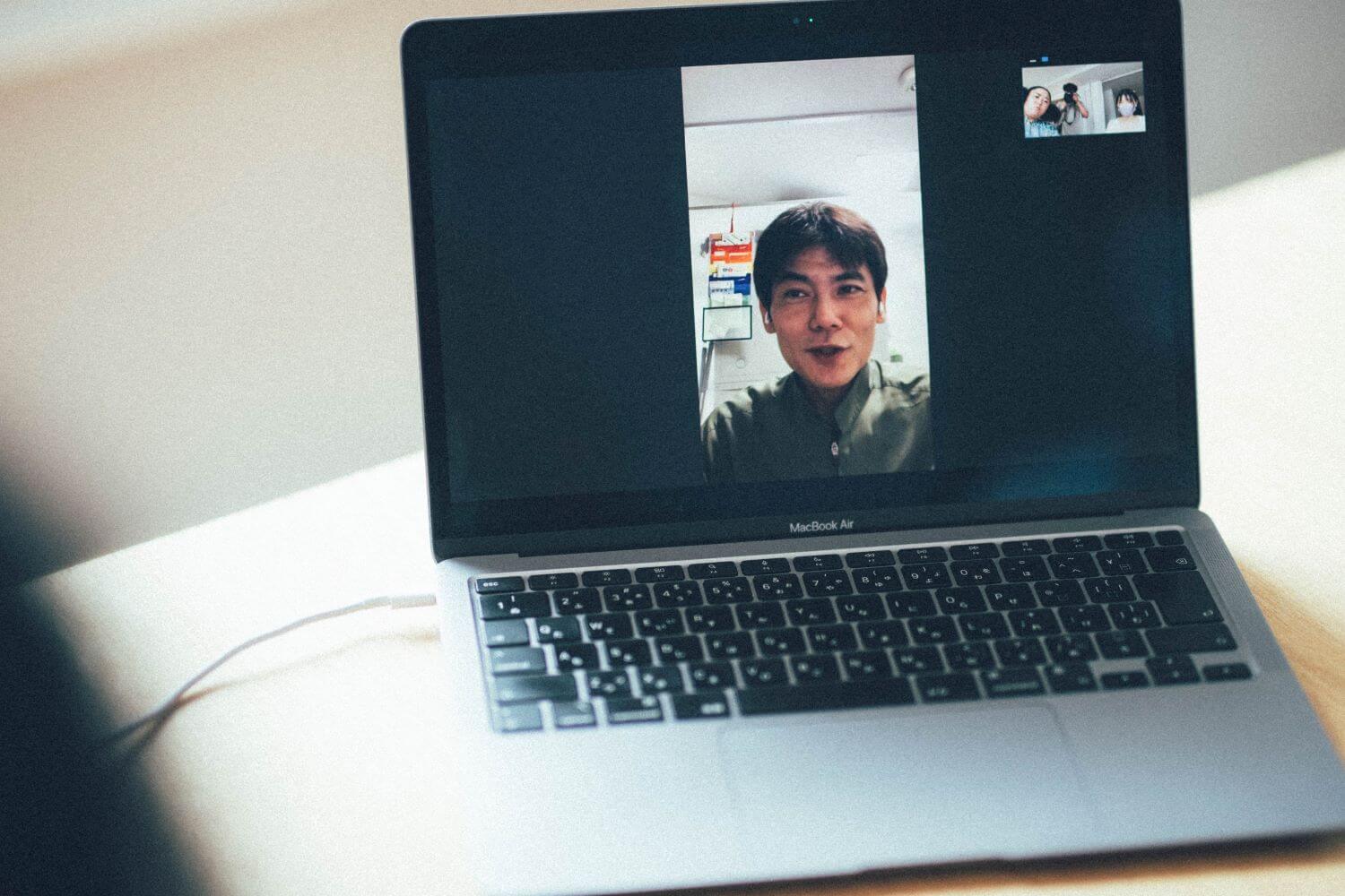 ニッチェ江上も秋バテ予備軍？寝不足＆肩こりの改善策とは